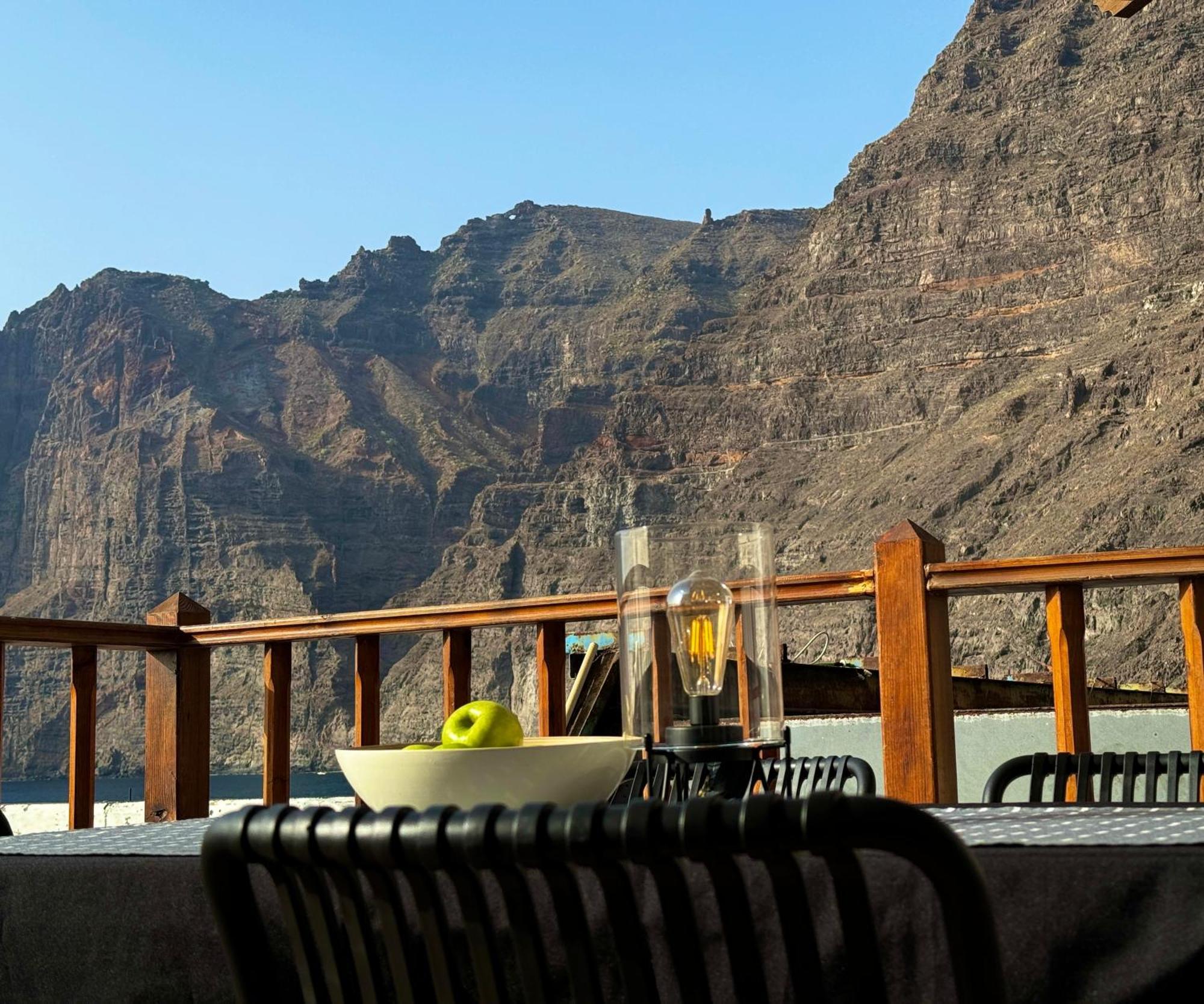 Fabulous Ocean & Cliff View Apartment *