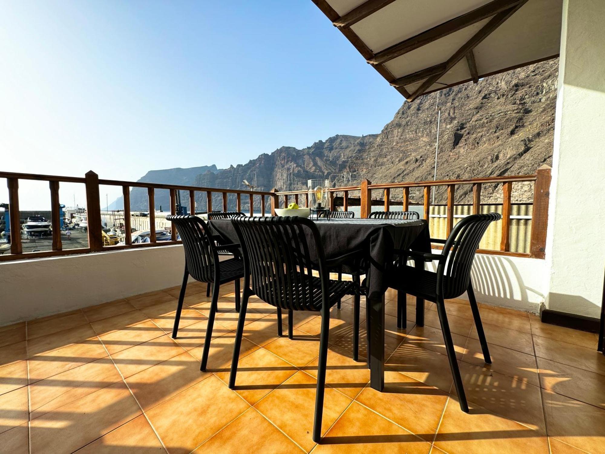Fabulous Ocean & Cliff View Apartment *